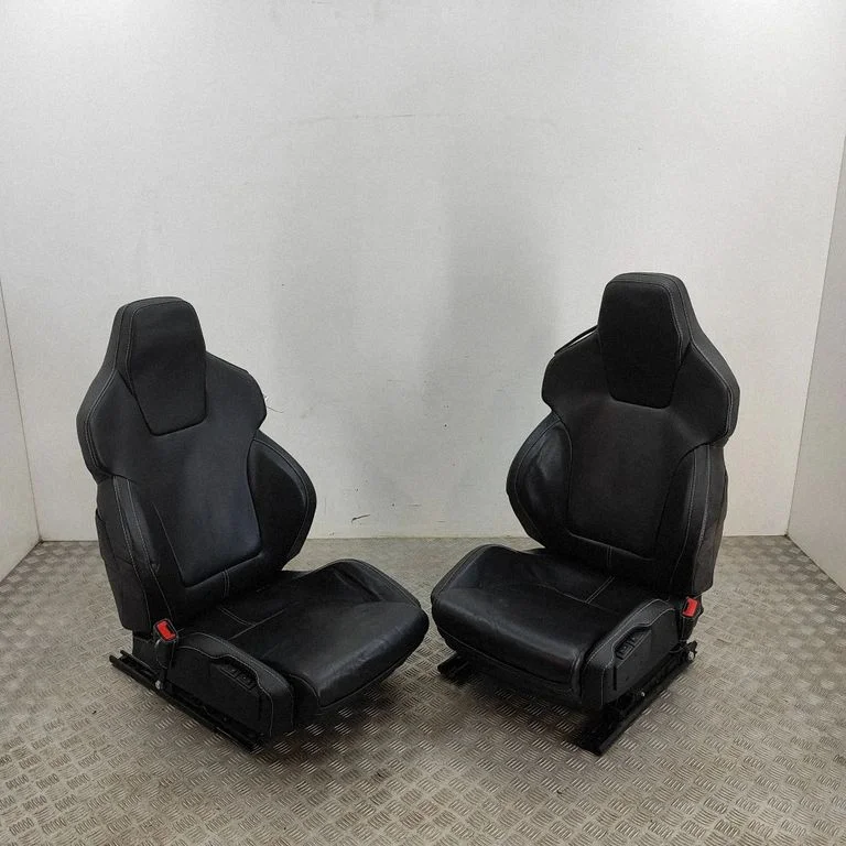 Sēdekļu komplekts 6G3362901ADW