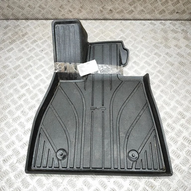 Front floor mat 1336790200