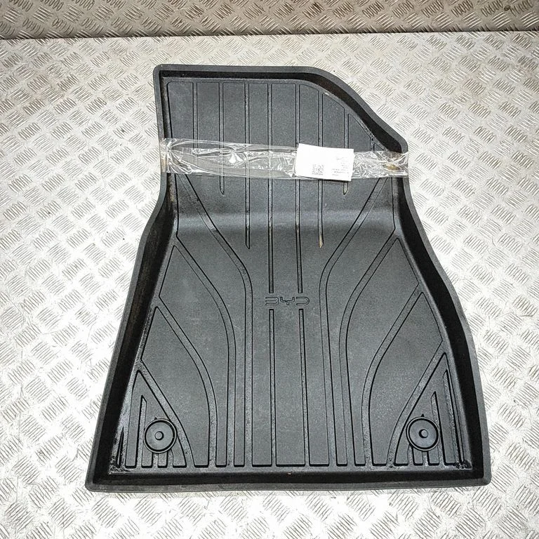 Front floor mat 1336790200