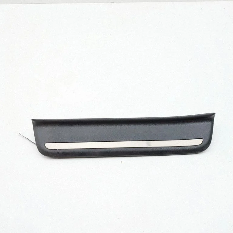Rear sill trim cover 85877CV500