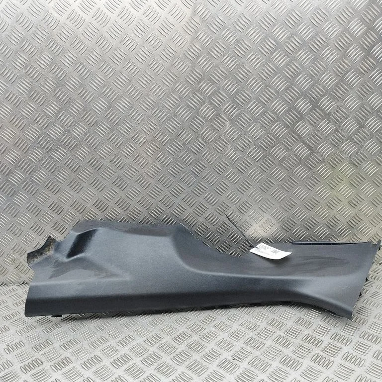 Sānu apdare pie aizmugurējā sēdekļa (apakšā) 769375953R