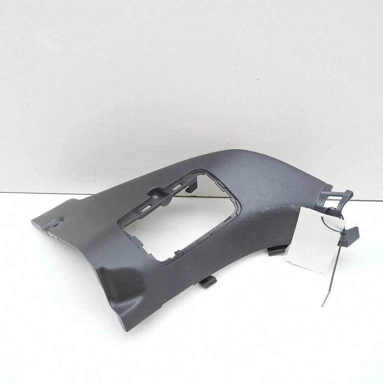 Priekšējā sliekšņa apdare (iekšējā) KBB368390