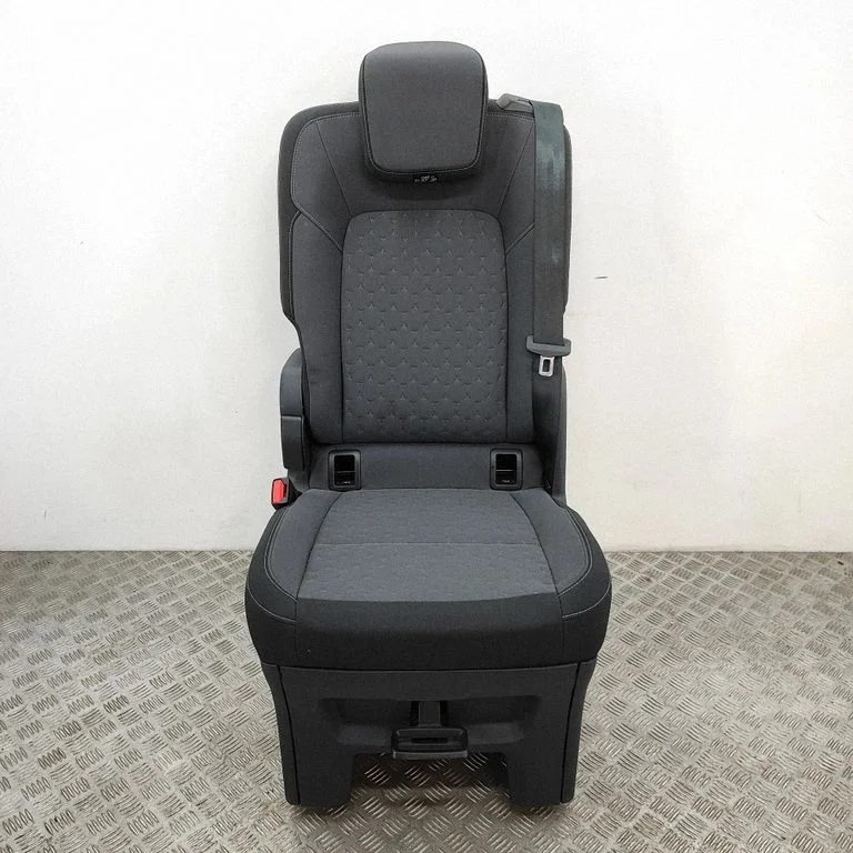 Rear seat PZ31B66800BC