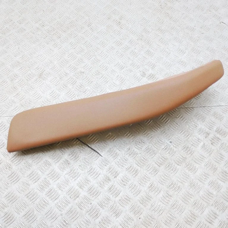 Sānu apdare pie aizmugurējā sēdekļa (apakšā) L0344515AA