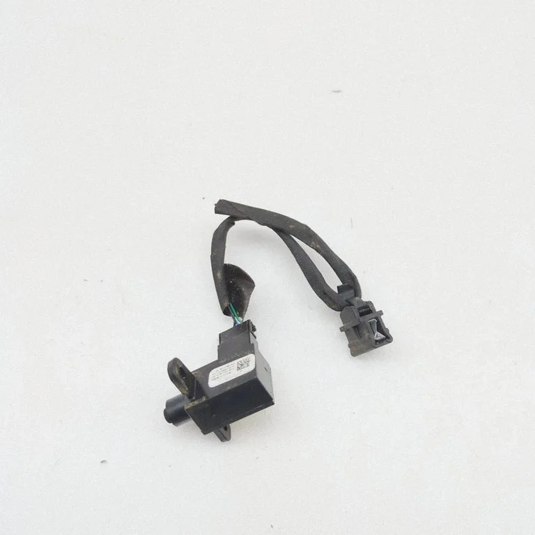 Oil temperature sensor 104566402E