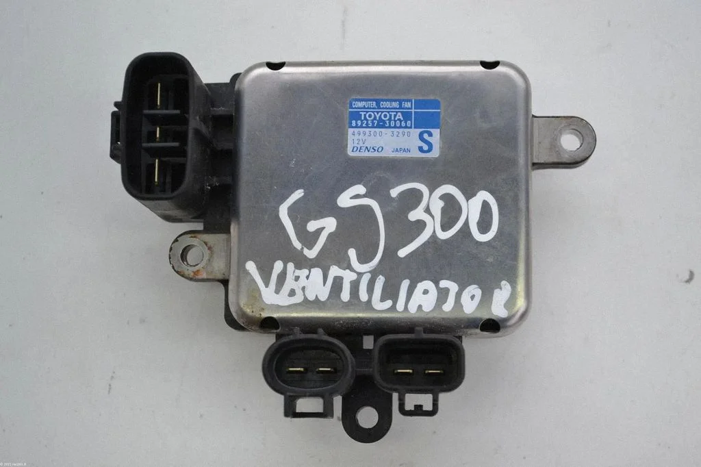Jahutusventilaatori relee 4993003290 – Lexus GS 300 350 430 450H (2005-2012)
