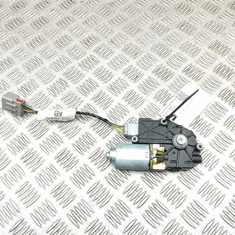 Katuseluugi mootor/ajam FK7215C670AB