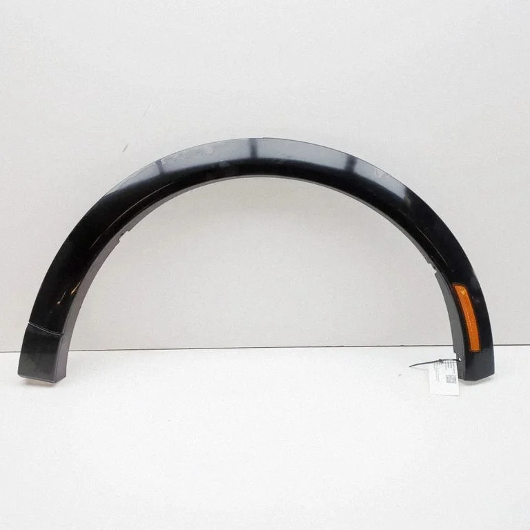 Rear arch trim LJ8BR286D03FB