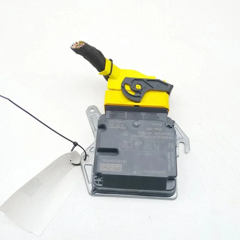 Drošības spilvenu vadības bloks AAA23389103