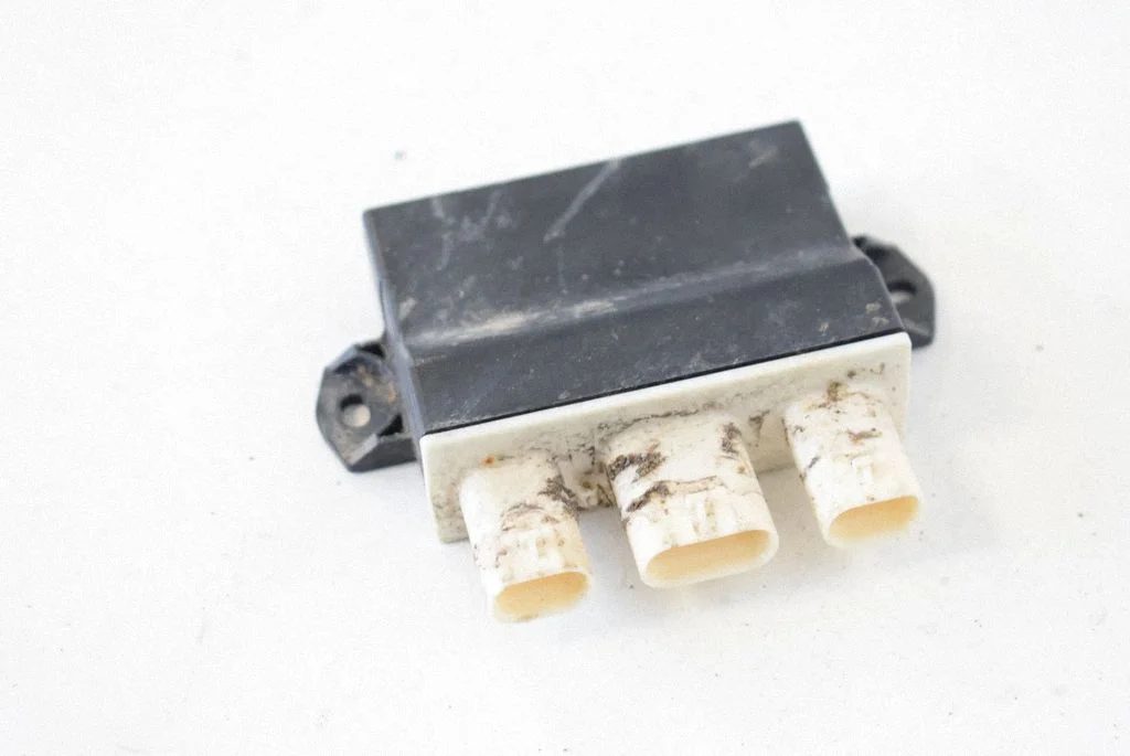 Tailgate/trunk control unit/module C02731103