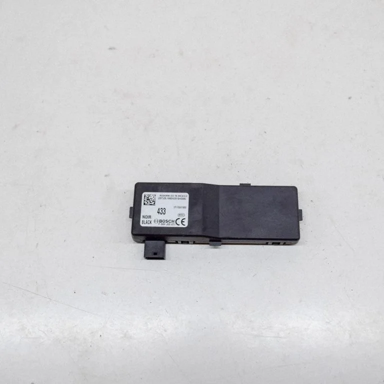 Door central lock control unit/module – Opel Insignia A (2008-2017)