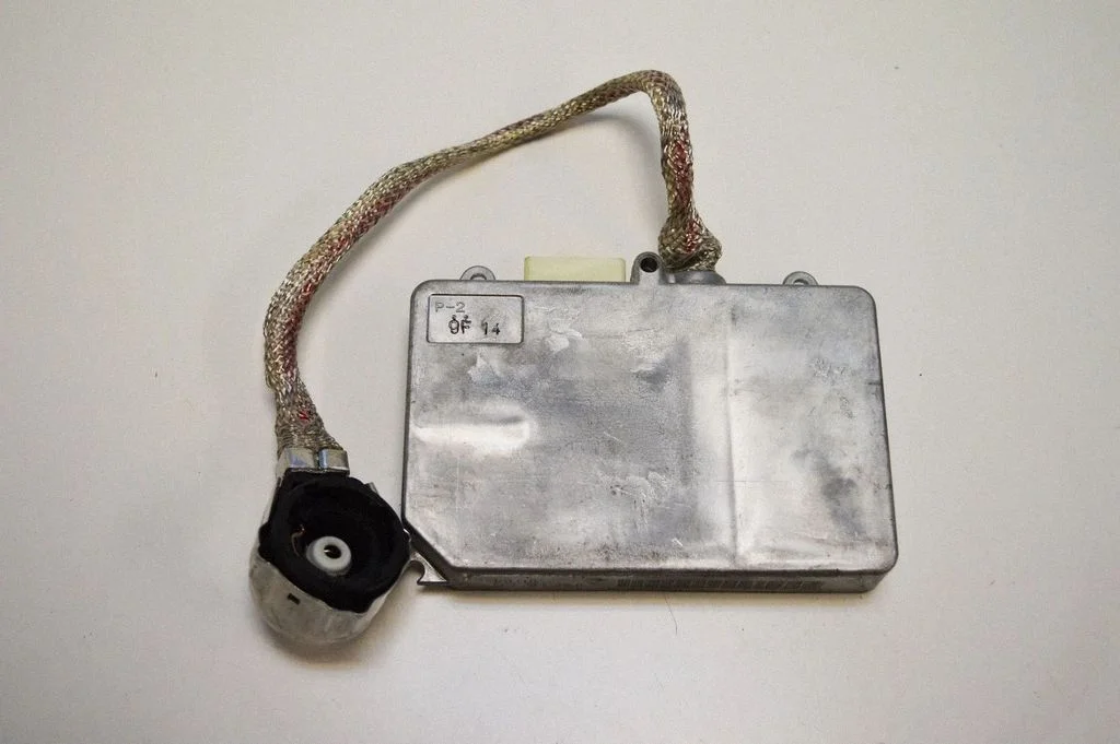 Ksenoni juhtplokk – Land Rover Discovery 3 - LR3 (2005-2009)