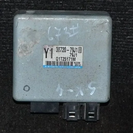Roolivõimendi juhtplokk 3872079J10 – Suzuki Swift I (2004-2010)