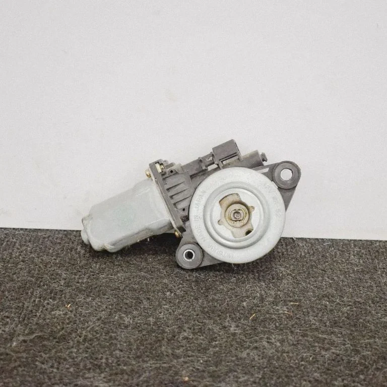 Katuseluugi juhtplokk WR52 – Honda Jazz (2002-2008)