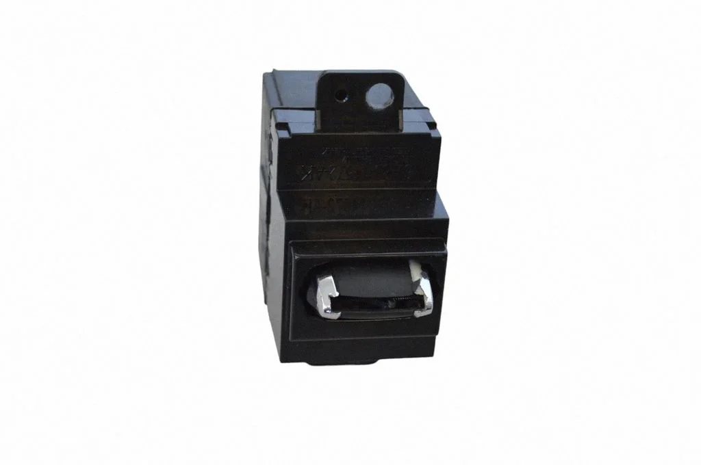 Aizdedzes slēdzene 6W8311572AK