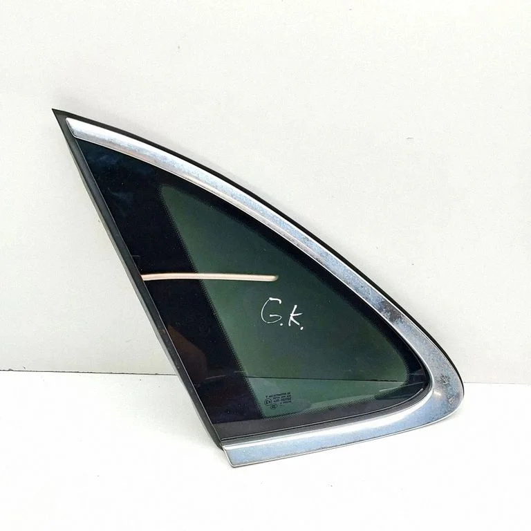 Rear vent window glass 95B845297DB