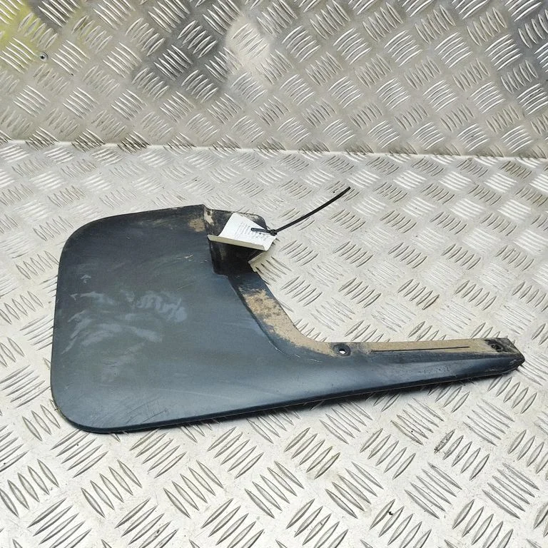 Aizmugurējais dubļusargs 8980772720