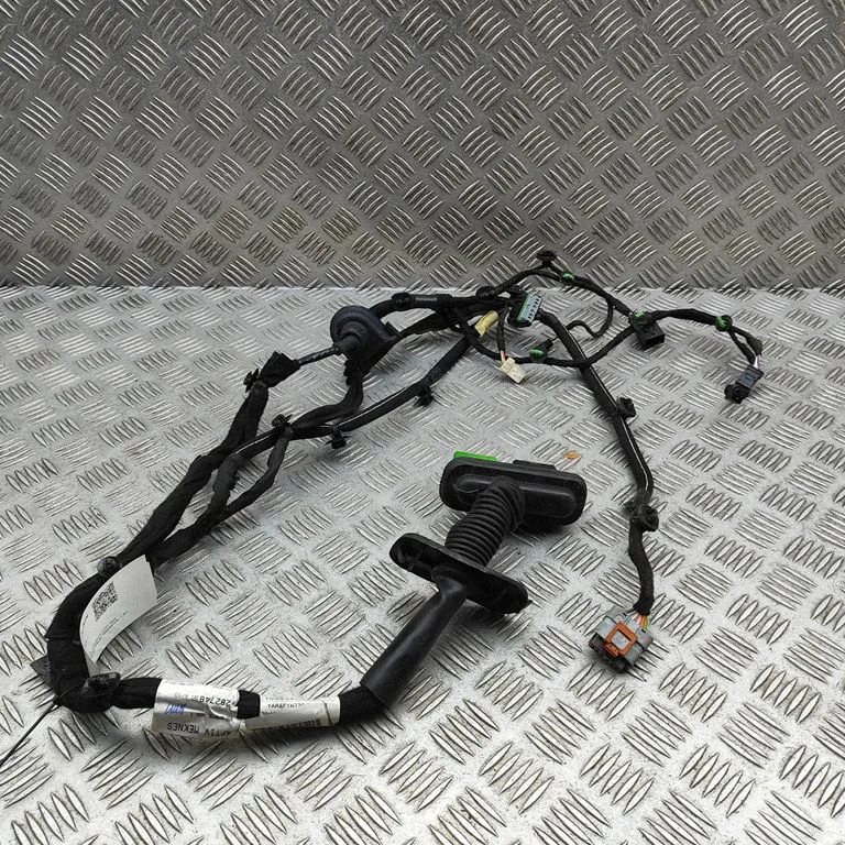 Priekšējo durvju vadu instalācija – Toyota ProAce City (2019-)