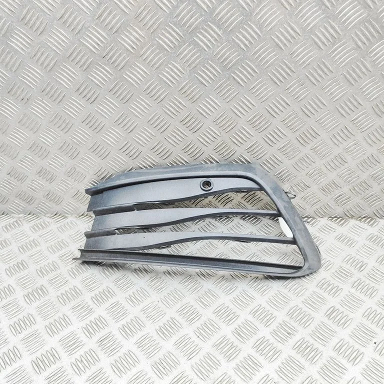 Front grill 5H0853665J