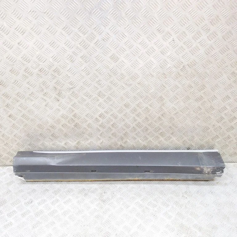 Listwa drzwi przednich SA3HK5402831