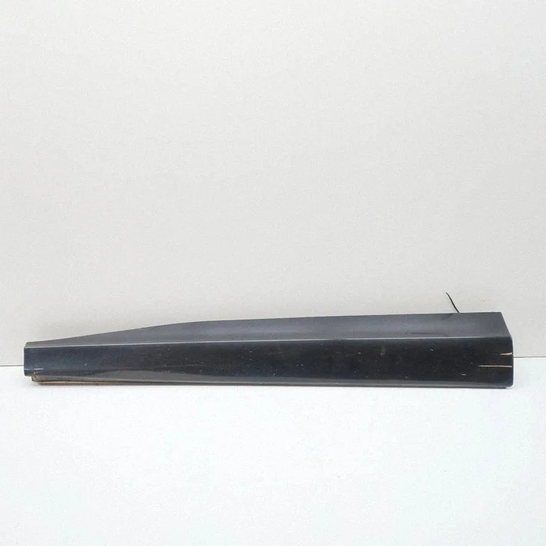 Front door trim (molding) LJ8BR20849DA