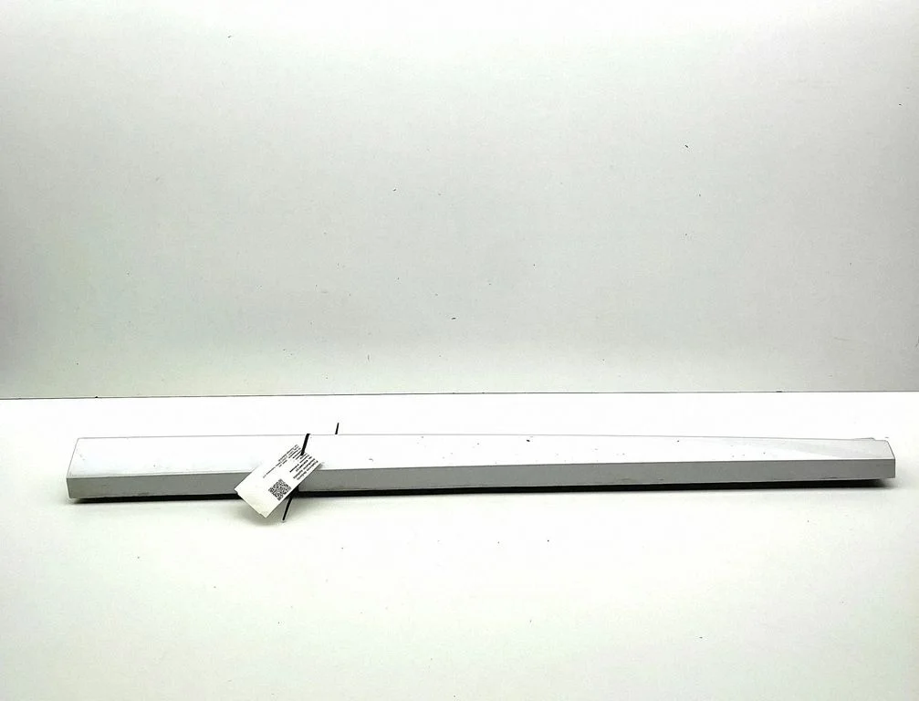 Front door trim (molding) 8064794