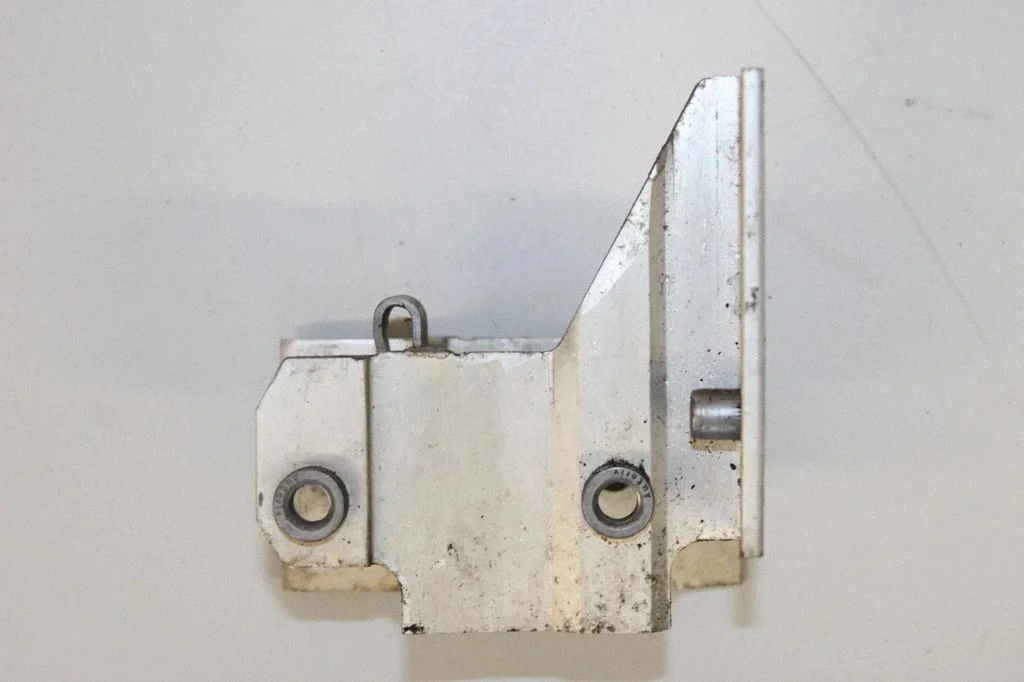 Radiatoru paneļa kronšteins 7245795