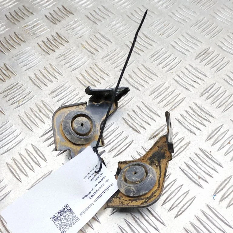 Radiator support slam panel bracket SA3HJU1315210