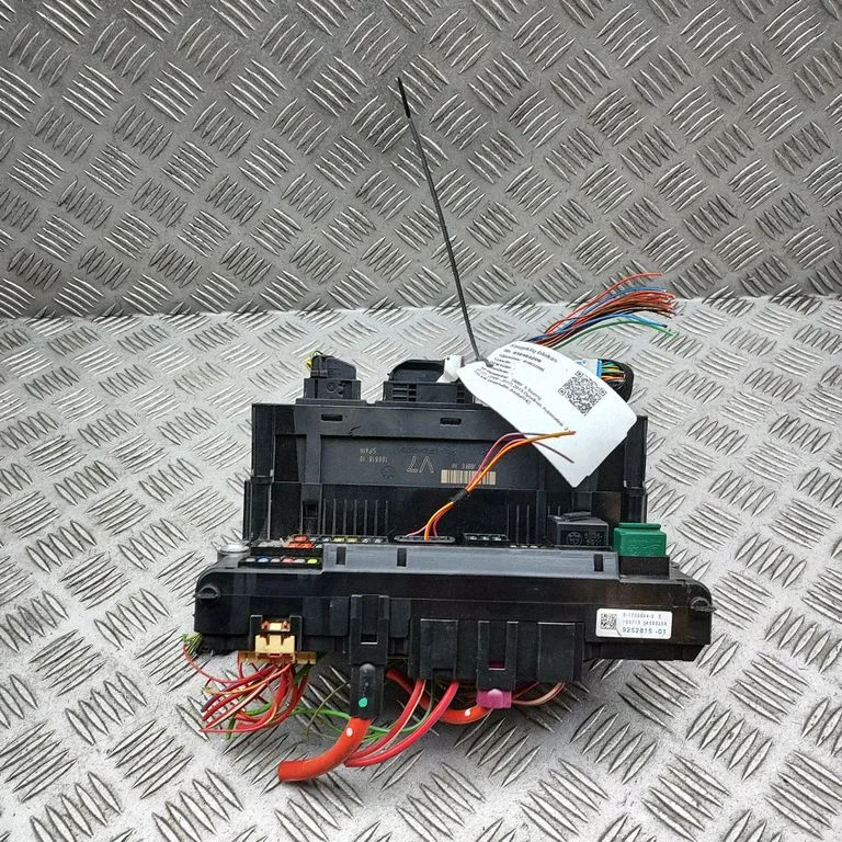 Fuse module – BMW 5 Series F10 F11 (2009-2016)