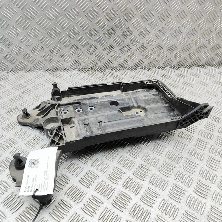 Aku kast 5Q0915321J