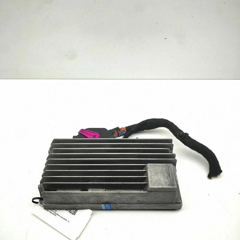 Skaņas pastiprinātājs 8T1035223