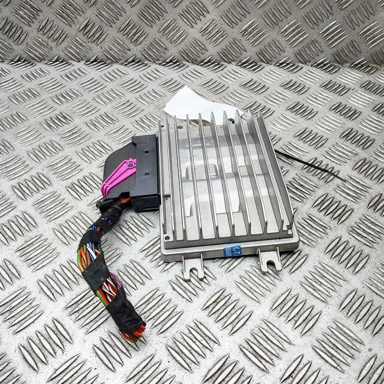 Skaņas pastiprinātājs 8Y0035465A