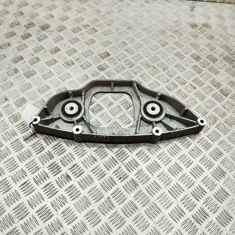 Rear differential/diff mount bracket – Mercedes-Benz E-Class W213 (2016-)