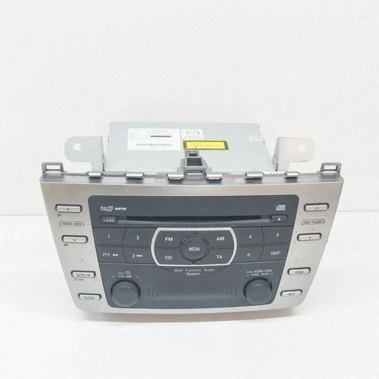 Radio/CD/DVD atskaņotājs/navigācija CQEM4771AT