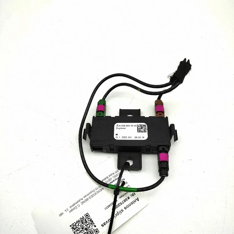 Antenas pastiprinātājs A2389055000