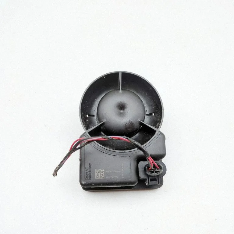 Alarm system siren – Tesla Model Y (2020-)