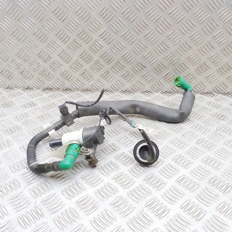 Kartera ventilācija/caurulīte(-s)/šļūtene(-s) MV01KA335