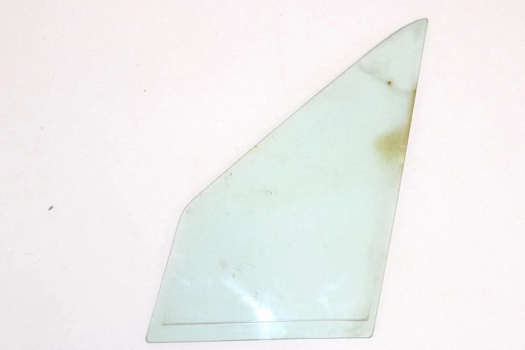 Front vent window/glass (coupe) – BMW 3 Series E30 (1983-1994)