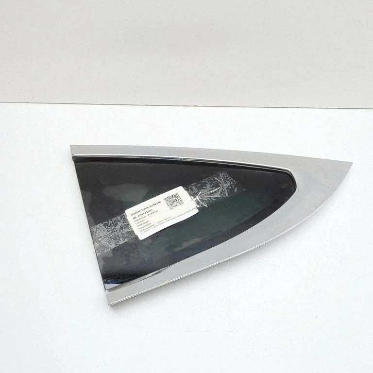 Rear side window 103490680F