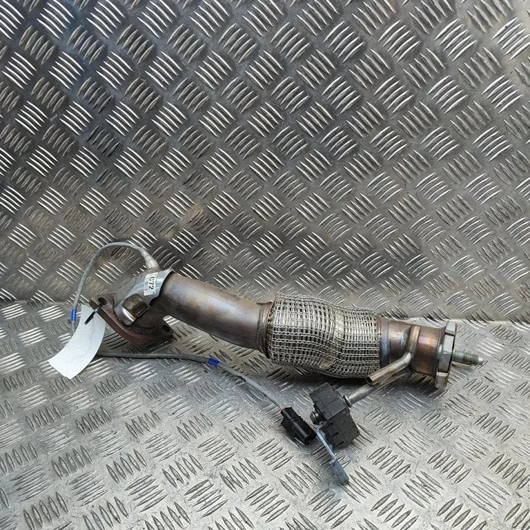 Exhaust flexible connection 392102M825