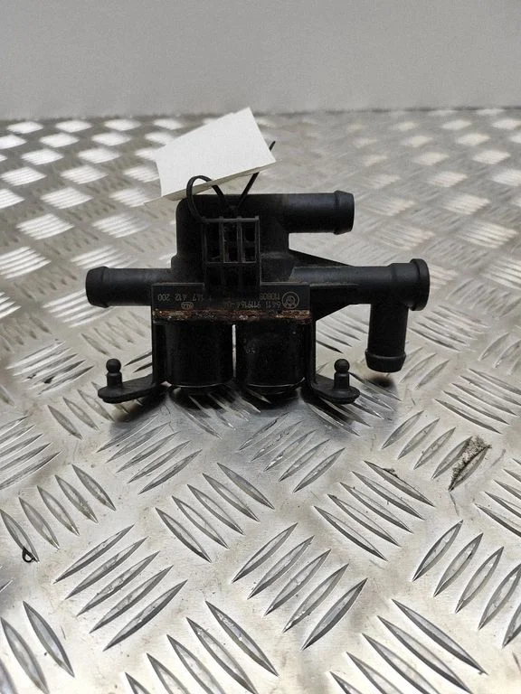 Coolant heater control valve – BMW 5 Series F10 F11 (2009-2016)