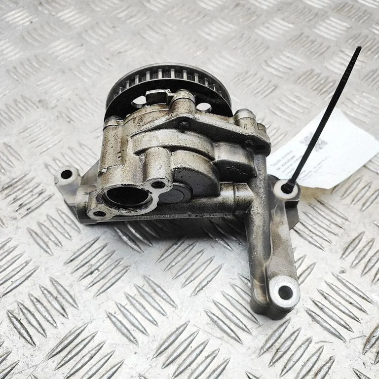 Oil pump – Volkswagen Caddy (2004-2010)