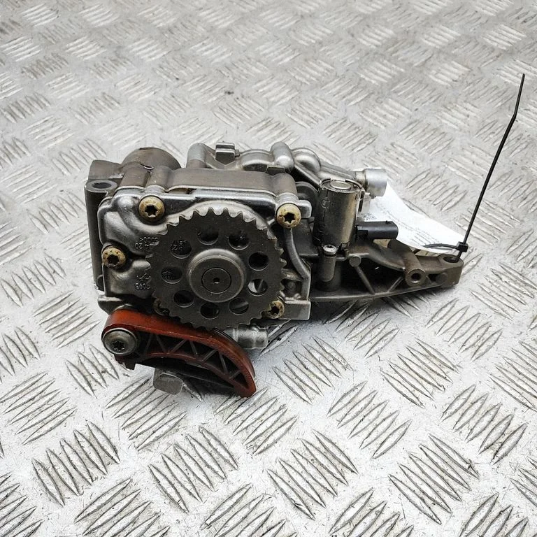 Oil pump A2781810420