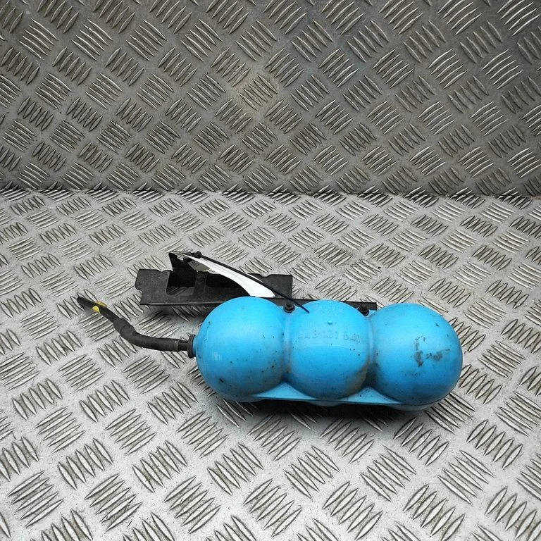 Vakuuma gaisa tvertne 8R0145879E