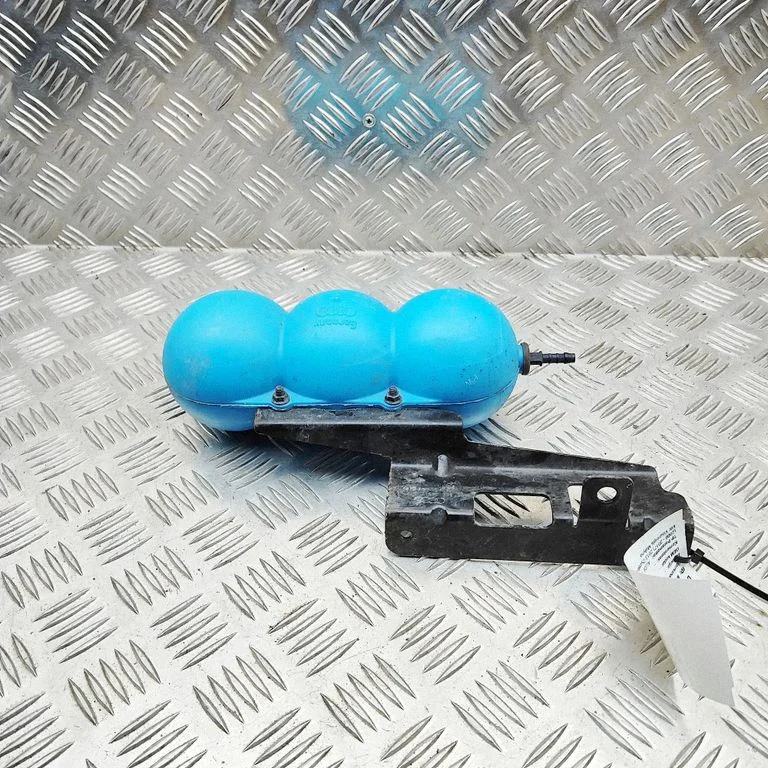 Vakuuma gaisa tvertne 8R0145879E