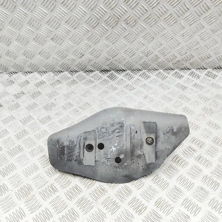 Aizmugurējās balstiekārtas apakšas aizsargs 5Q0501733A