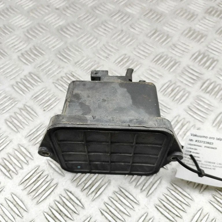Vacuum air tank 72828601