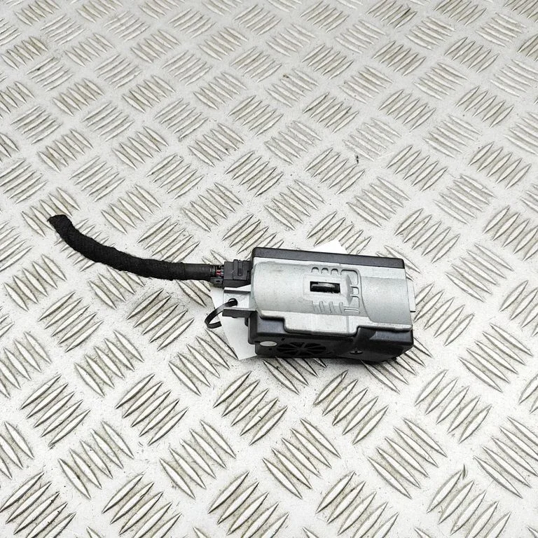 Steering wheel lock – Audi RS5 (2010-2015)