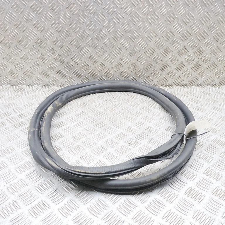 Rubber seal rear door 971833722