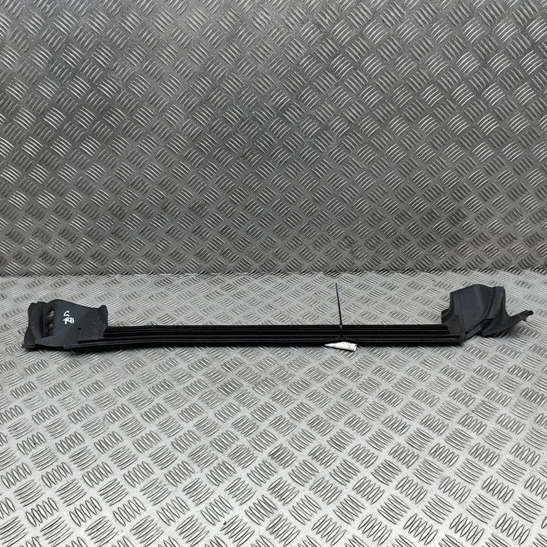 Aizmugurējo durvju blīvgumija A2977350200